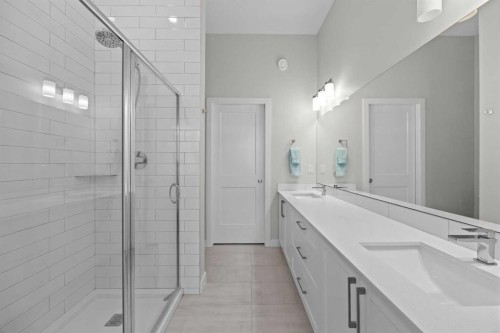 54 Iris Crescent, Okotoks, AB 