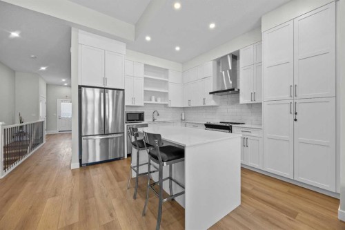 54 Iris Crescent, Okotoks, AB 