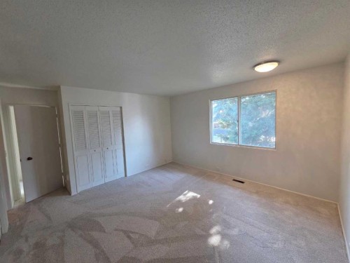 5936 Dalmead Crescent Nw, Calgary, AB - Indoor Photo Showing Other Room