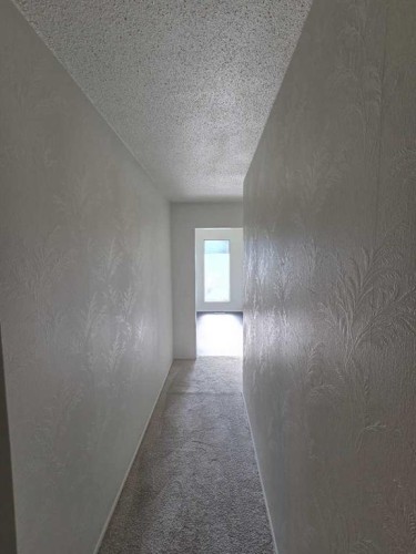 5936 Dalmead Crescent Nw, Calgary, AB - Indoor Photo Showing Other Room