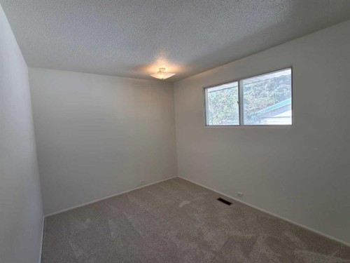 5936 Dalmead Crescent Nw, Calgary, AB - Indoor Photo Showing Other Room