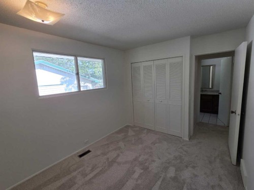 5936 Dalmead Crescent Nw, Calgary, AB - Indoor Photo Showing Other Room