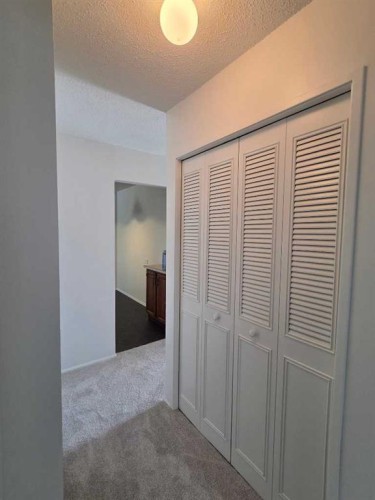5936 Dalmead Crescent Nw, Calgary, AB - Indoor Photo Showing Other Room