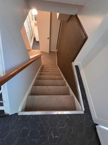 5936 Dalmead Crescent Nw, Calgary, AB - Indoor Photo Showing Other Room