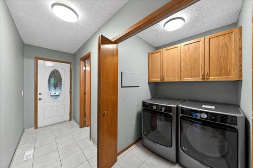 86 Douglas Woods Close Se, Calgary, AB 
