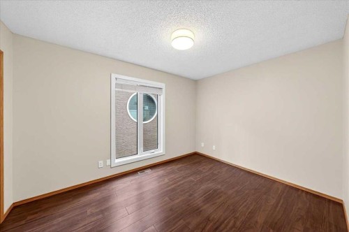 86 Douglas Woods Close Se, Calgary, AB 