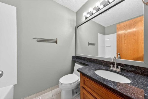 86 Douglas Woods Close Se, Calgary, AB 