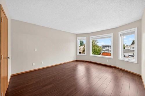 86 Douglas Woods Close Se, Calgary, AB 