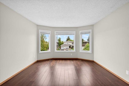 86 Douglas Woods Close Se, Calgary, AB 