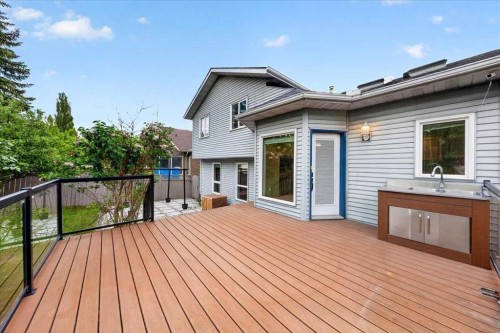 86 Douglas Woods Close Se, Calgary, AB 