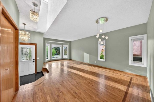 86 Douglas Woods Close Se, Calgary, AB 