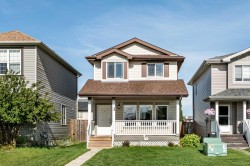 40 Cimarron Grove Drive Okotoks, AB T1S 2H1