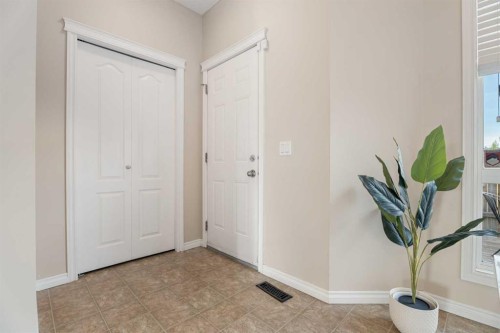 40 Cimarron Grove Drive, Okotoks, AB - Indoor Photo Showing Other Room