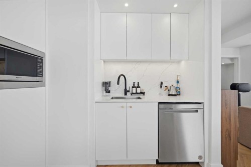 315-8445 Broadcast Avenue Sw, Calgary, AB 