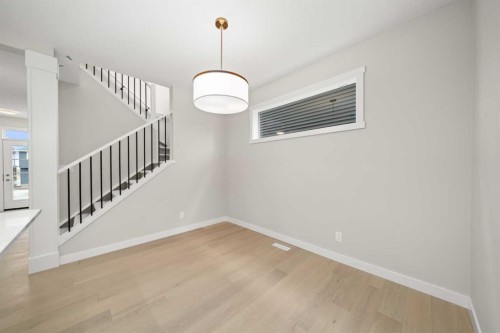 102 Sora Gardens Se, Calgary, AB 