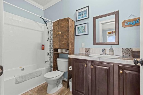 13 Cherry Lane Se, Three Hills, AB - Indoor Photo Showing Bathroom