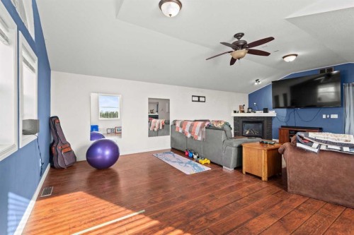 13 Cherry Lane Se, Three Hills, AB - Indoor