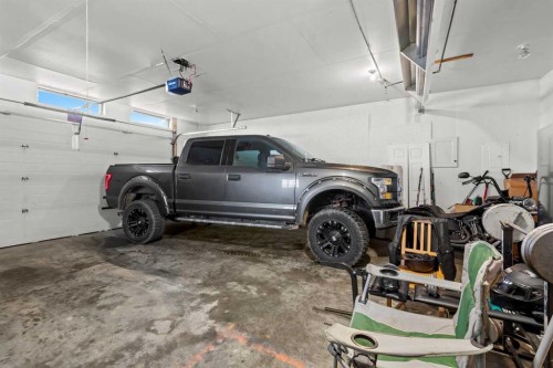 13 Cherry Lane Se, Three Hills, AB - Indoor Photo Showing Garage
