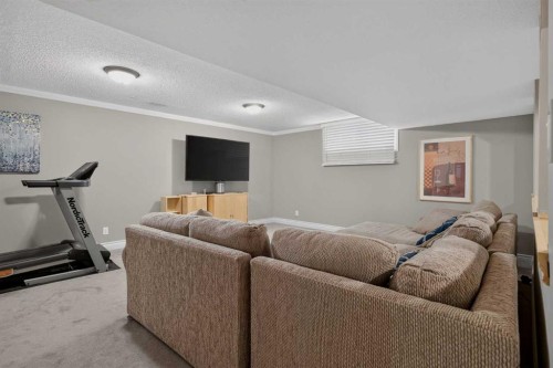13 Coventry Way Ne, Calgary, AB - Indoor