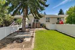 11424 8 Street SW Calgary, AB T2W 4J5