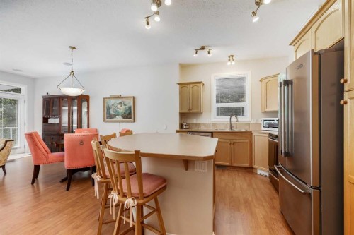 66 Royal Manor Nw, Calgary, AB 