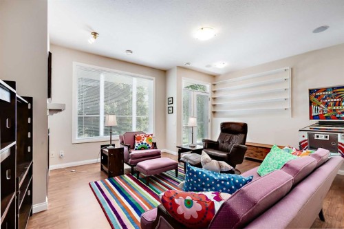 66 Royal Manor Nw, Calgary, AB 