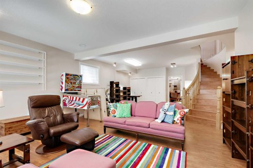 66 Royal Manor Nw, Calgary, AB 