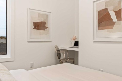 2-8916 33 Avenue Nw, Calgary, AB - Indoor Photo Showing Bedroom