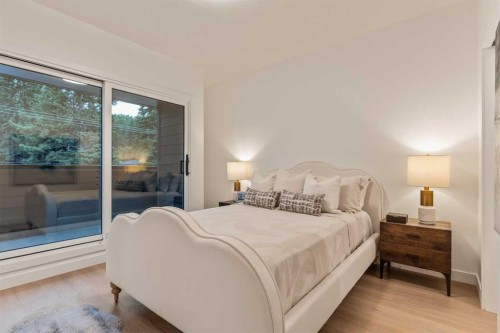 2-8916 33 Avenue Nw, Calgary, AB - Indoor Photo Showing Bedroom