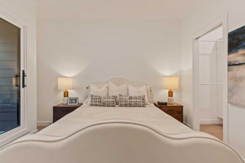 2-8916 33 Avenue Nw, Calgary, AB - Indoor Photo Showing Bedroom