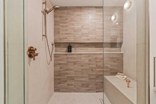 2-8916 33 Avenue Nw, Calgary, AB - Indoor Photo Showing Bathroom