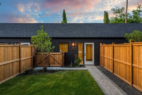 2-8916 33 Avenue Nw, Calgary, AB - Outdoor