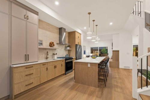 2-8916 33 Avenue Nw, Calgary, AB - Indoor Photo Showing Kitchen With Upgraded Kitchen