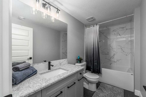 46 Yorkstone Way Sw, Calgary, AB - Indoor Photo Showing Bathroom