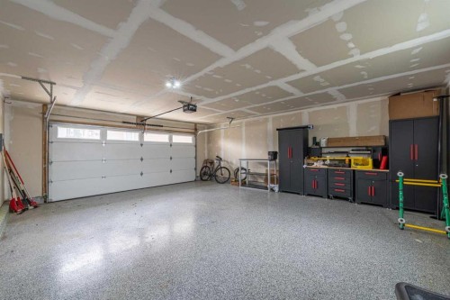 46 Yorkstone Way Sw, Calgary, AB - Indoor Photo Showing Garage