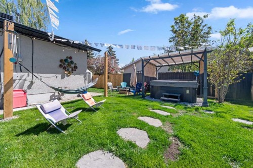 80 Allandale Close Se, Calgary, AB 