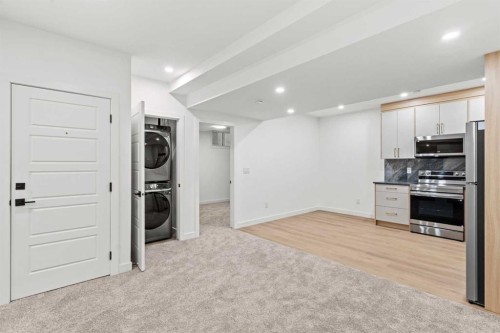 116 Ambleside Crescent Nw, Calgary, AB - Indoor Photo Showing Kitchen