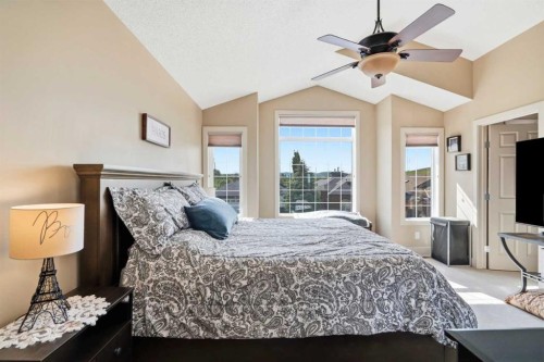 260 Willow Ridge Manor Sw, Diamond Valley, AB - Indoor Photo Showing Bedroom