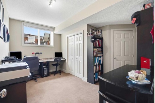 260 Willow Ridge Manor Sw, Diamond Valley, AB - Indoor Photo Showing Office