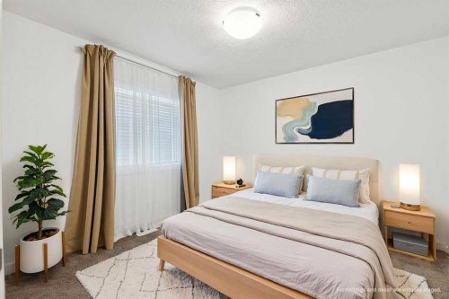 17 Crestbrook Hill Sw, Calgary, AB 