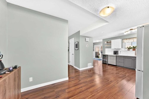 8004 Ranchview Drive Nw, Calgary, AB 