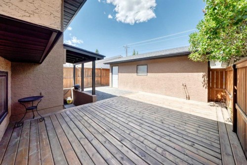 8004 Ranchview Drive Nw, Calgary, AB 