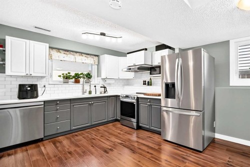 8004 Ranchview Drive Nw, Calgary, AB 