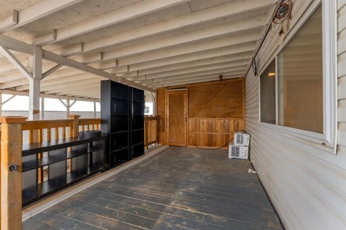 3223 83 Street Nw, Calgary, AB 