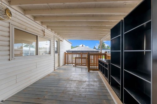 3223 83 Street Nw, Calgary, AB 