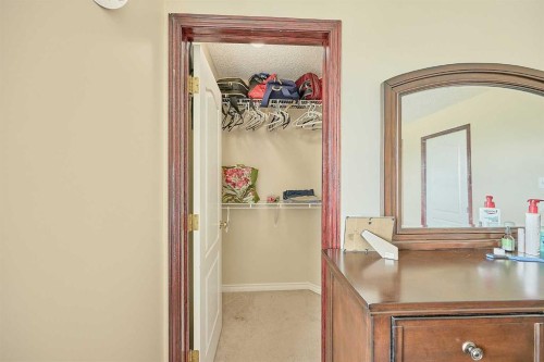 117 Douglas Ridge Circle Se, Calgary, AB 
