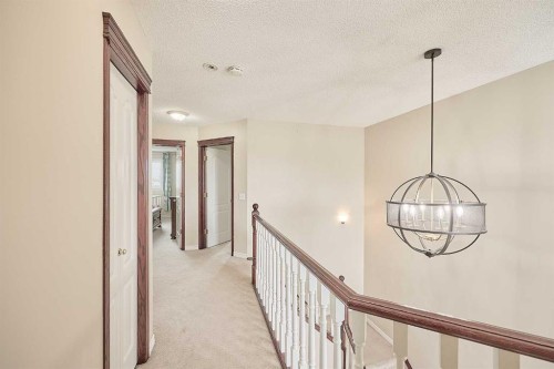 117 Douglas Ridge Circle Se, Calgary, AB 