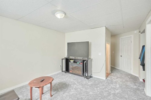 117 Douglas Ridge Circle Se, Calgary, AB 