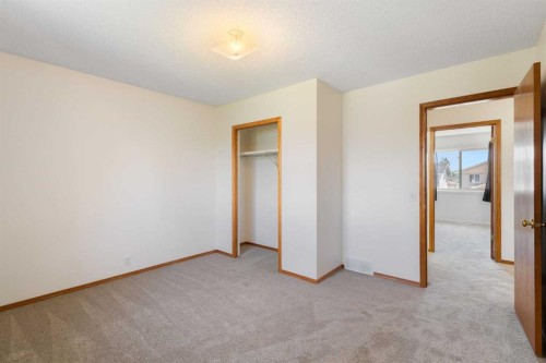 117 Douglasbank Way Se, Calgary, AB 