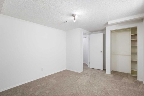 117 Douglasbank Way Se, Calgary, AB 